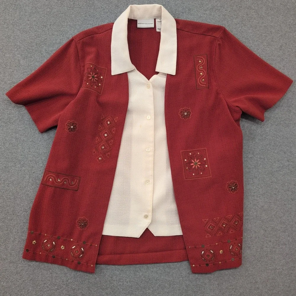 Alfred Dunner Women's Red Embroidered Collared Button Front Shirt Size 14 - Picture 2 of 4